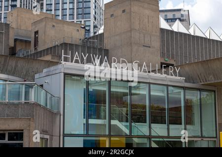 Londres. ROYAUME-UNI- 05.17.2023. Vue extérieure de la galerie Hayward dans le centre Southbank. Banque D'Images