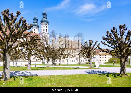 Monastère d'Obermarchtal ; complexe du monastère, Minster of St. Pierre et Paul, dans le Jura souabe, Bade-Wurtemberg, Allemagne Banque D'Images