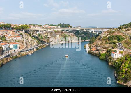 Trois ponts sur le Douro à Porto, Portugal Banque D'Images