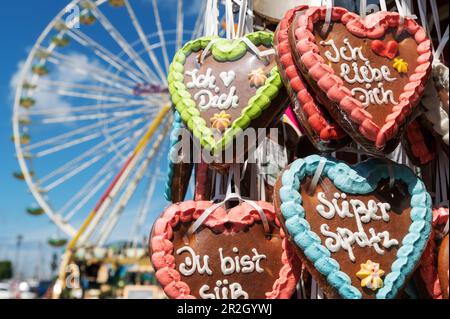 Cœurs de pain d'épice, foire, roue de ferris Banque D'Images