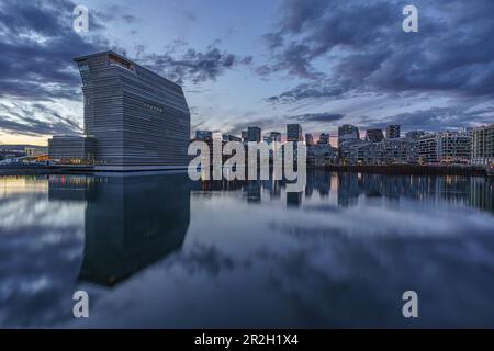 Vue sur le quartier Barcode et le musée Edvard Munch à Oslo, Norvège. Banque D'Images