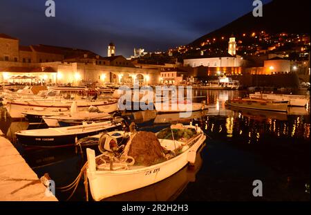 Au Vieux Port de Dubrovnik, Dalmatie du Sud, Côte Adriatique croate, Croatie Banque D'Images