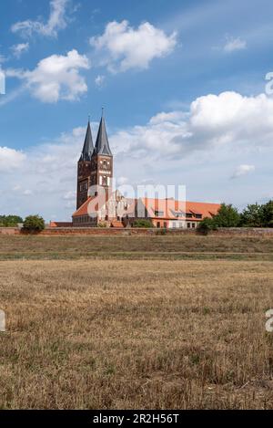 Le monastère de Jérichow, est considéré comme le plus ancien bâtiment en briques d'Allemagne, Jérichow, Saxe-Anhalt, Allemagne Banque D'Images