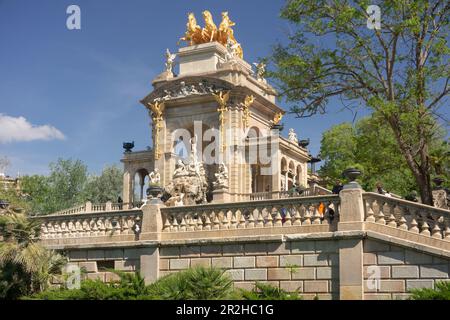 Font de la Cascada del Parc de la Ciutadella monument, construit pour l'exposition universelle de 1888, avec Aurora et son char. Barcelone, Espagne. Banque D'Images