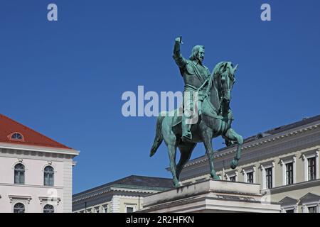 Statue équestre de l'électeur Maximilian I à Wittelsbacher Platz, Munich, haute-Bavière, Bavière, Allemagne Banque D'Images