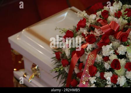 HARLEM, NY - 19 mai : les foules se rassemblent dans la ville de New York, avec la famille, les amis et d'autres sont venus rendre hommage à l'ancien Performer de New York, Jordan Maurice Caine Neely, alors qu'il était élulogolisé par le révérend Al Sharpton, président et PDG, Réseau national d'action à l'église baptiste du mont Neboh, sur 19 mai 2023, à Harlem, New York. Son meurtre d'étouffement par l'ancien Marine Daniel Penny a conduit à une situation tendue entre la population et les citoyens sur l'utilisation de la force mortelle par le citoyen moyen. Chris Moore/MediaPunch crédit: MediaPunch Inc/Alamy Live News Banque D'Images