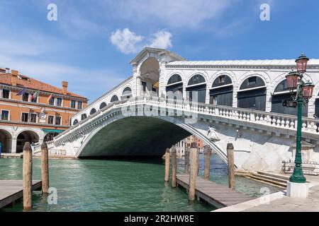 Pont du Rialto, Venise, Vénétie, Italie Banque D'Images