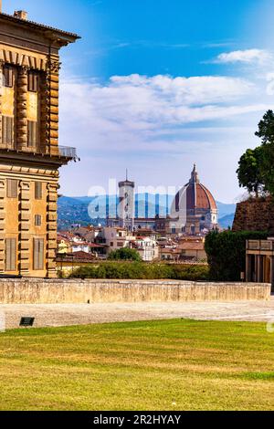 Vue sur le centre historique de Florence depuis le Palazzo Pitti, Florence, Toscane, Italie. Banque D'Images