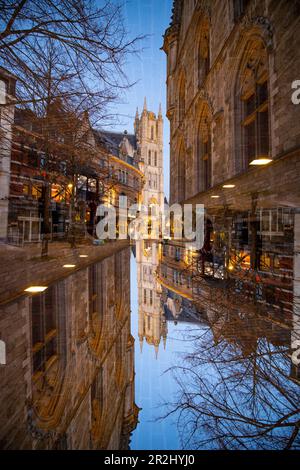 Double exposition du centre ville de Gand, Belgique. Banque D'Images