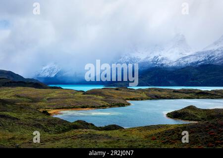 Lacs bleus, parc national Torres del Paine, sud du Chili, Amérique du Sud Banque D'Images