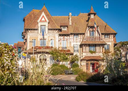 Hôtel de ville historique de Blonville-sur-Mer, Calvados, Normandie, France Banque D'Images