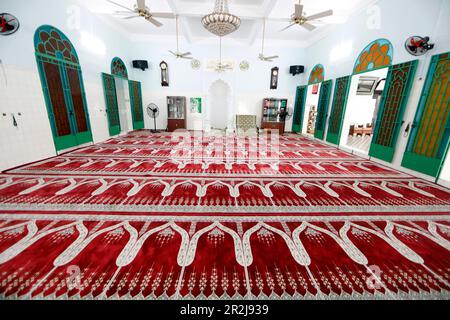 Salle de prière, mosquée centrale de Saigon (Masjid Musulman) construite en 1935, Ho Chi Minh ville, Vietnam, Indochine, Asie du Sud-est, Asie Banque D'Images