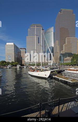 North Cove Yacht Harbor avec le World Financial Center, Manhattan, New York, New York, États-Unis Banque D'Images