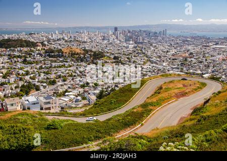 Vue sur la ville de San Francisco et la région de la baie depuis le point de vue de Twin Peaks, Californie, États-Unis d'Amérique, États-Unis Banque D'Images
