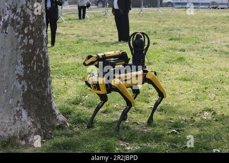 Parc de Flushing Meadow, New York, États-Unis, le 119 mai 2023 - le maire Eric Adams participe à une démonstration de technologie au forum de Drone Mayoral au musée Queens à Flushing Meadows-Corona Park vendredi, 19 mai 2023. Photo: Luiz Rampelotto/EuropaNewswire crédit: dpa Picture Alliance/Alay Live News Banque D'Images