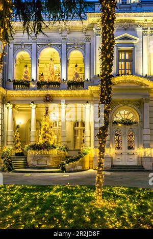 Décoration de Noël du Palais du Président dans la vieille ville de la capitale de Géorgie, Tbilissi Banque D'Images