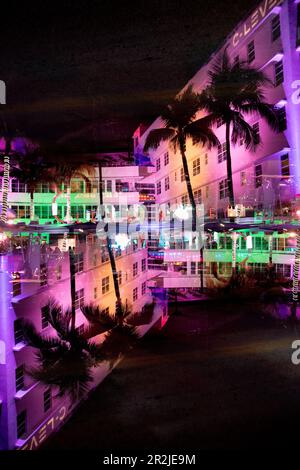 Double exposition de l'hôtel Clevelander sur South Beach à Miami, en Floride Banque D'Images