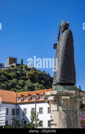 Statue de Dom Miguel, ancien évêque de Lamego, Lamego, Viseu, Portugal, Europe Banque D'Images