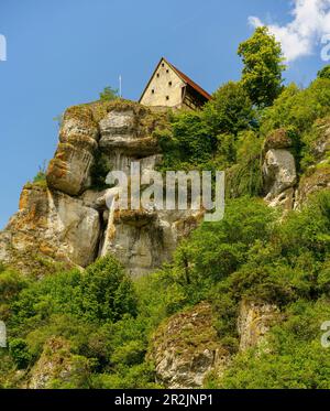 Château de Pottenstein au-dessus de la ville de Pottenstein, Suisse franconienne, district de Bayreuth, Franconie, haute-Franconie, Bavière, Allemagne Banque D'Images