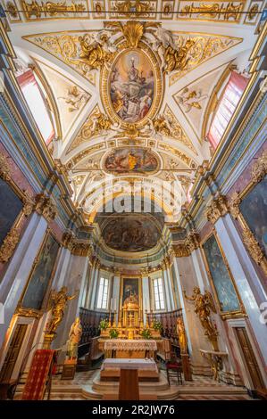 Vue intérieure de la cathédrale de San Rufino à Assise, province de Pérouse, Ombrie, Italie Banque D'Images