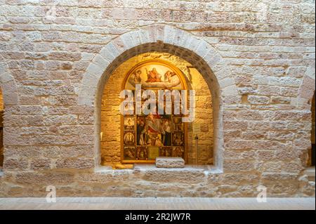 Crypte de la cathédrale de San Rufino à Assise, province de Pérouse, Ombrie, Italie Banque D'Images