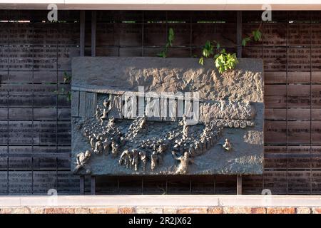 Vue sur le mémorial de l'Holocauste un mur à Campo de Ghetto Novo dans le sestiere Cannaregio, Venise, Vénétie, Italie, Europe Banque D'Images