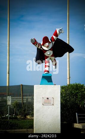 Viareggio Italie - AVRIL 30 2023: Viareggio est la célèbre station balnéaire sur la côte de la mer Ligurienne. Province Lucca région Toscane de l'Italie Banque D'Images