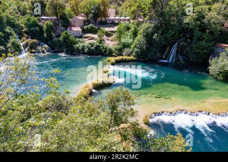 Parc national de Krka; buk de Skradinski; chute d'eau, moulin à eau Banque D'Images