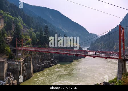 Fraser Canyon, Hell's Gate, pont suspendu Banque D'Images