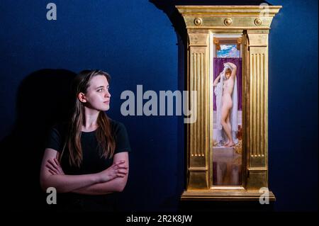 Londres, Royaume-Uni. 19 mai 2023. Frédéric, Lord Leighton, The Bath of psyche, huile sur toile peinte vers 1887, estime $300 000-500 000 - le deuxième versement de la collection Ann & Gordon Getty : vente Temple of Wings à Christies. Suite à la vente d'octobre 2022 en juin, cette présentation présente le contenu de la propriété historique du début du siècle, Berkeley de Gettys: Temple of Wings. La collection sera vendue sur une vente aux enchères en direct à New York - qui aura lieu sur 14 juin, et deux ventes en ligne se terminant sur 15 juin. Le produit profitera à des organismes artistiques et scientifiques sélectionnés par Ann et Gordon Gett Banque D'Images