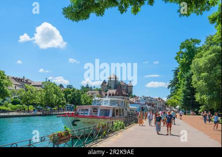 Canal Thiou avec Château d'Annecy, Annecy, département haute-Savoie, Auvergne-Rhône-Alpes, France Banque D'Images