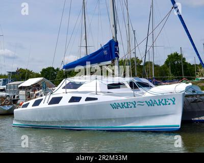 Woodbridge, Suffolk - 18 mai 2023 : navire Wakey Wakey amarré au chantier naval de Melton. Banque D'Images