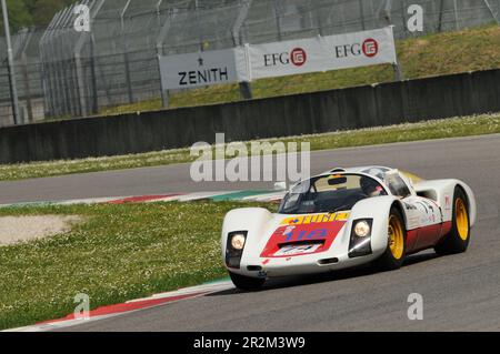 Mugello Historic Classic 25 avril 2014: PORSCHE 906 1966 conduit par Gerald FELLNER, pendant la pratique sur le circuit de Mugello, Italie. Banque D'Images