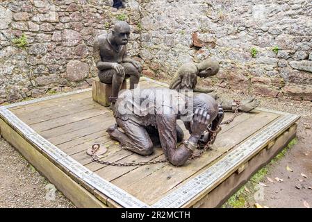 Sculpture de prisonniers au château du Mont Orgueil, Gorey, Jersey, îles Anglo-Normandes. Banque D'Images