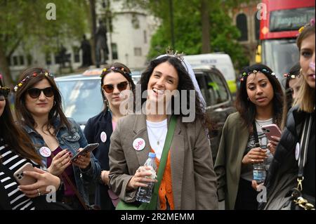 Westminster, Londres, Royaume-Uni. 20th mai 2023. Les poules fêtent avec Bride pour être à Westminster, Londres, Royaume-Uni. Crédit : voir Li/Picture Capital/Alamy Live News Banque D'Images