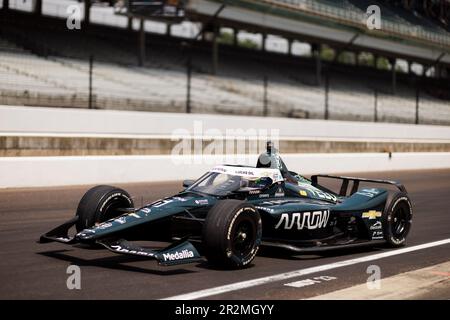 Indianapolis, États-Unis. 19th mai 2023. Alex Palou (5) pratique le vendredi rapide avant l'Indy 500 de 2023 au circuit automobile d'Indianapolis à Indianapolis, Indiana. (Photo de Jeremy Hogan/SOPA Images/Sipa USA) crédit: SIPA USA/Alay Live News Banque D'Images