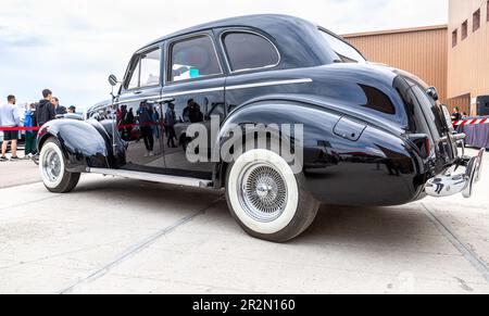 Samara, Russie - 14 mai 2023 : berline Century 1st 1939 4 portes de Buick à un salon de l'auto local. Banque D'Images