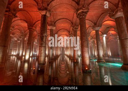 Célèbre Citerne Basilique (Yerebatan Sarnici) à Istanbul, Turquie Banque D'Images