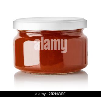 Pots de confiture d'abricot isolés sur fond blanc Banque D'Images