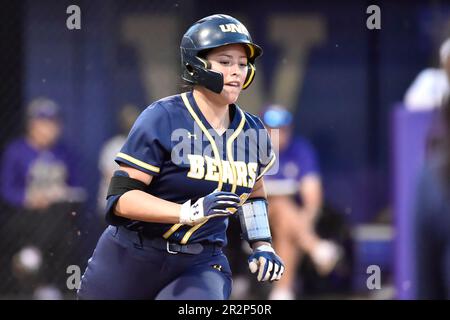 19 mai 2023 : = pendant le match régional de softball NCAA entre les ours du Colorado du N. et les Huskies de Washington au stade de softball Husky à Seattle, en Australie occidentale. Washington défait N. Colorado 10-2. Steve Faber/CSM Banque D'Images