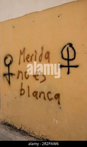 Merida no es blanca proteste contre des graffitis sur un mur dans le quartier Centro de Merida Yucatan Mexique Banque D'Images