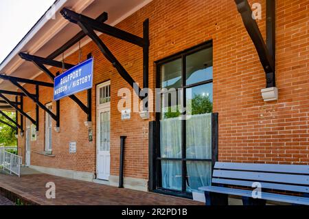 Le dépôt de train de la gare Union de Gulfport est représenté, 13 mai 2023, à Gulfport, Mississippi. La gare a été construite en 1904. Banque D'Images