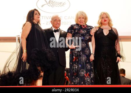 Cannes, Frankreich. 20th mai 2023. Martin Scorsese mit Ehefrau Helen Morris und Töchtern Cathy und Francesca BEI der Premiere des Kinofilm 'Killers of the Flower Moon' auf dem Festival de Cannes 2023/76. Internationale Filmfestspiele von Cannes im Palais des Festivals. Cannes, 20.05.2023 crédit: Geisler-Fotopress GmbH/Alay Live News Banque D'Images