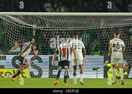 Curitiba, Brésil. 20th mai 2023. Couto Pereira Stadium Hulk de l'Atletico Mineiro, célèbre son but lors du match entre Coritiba et Atletico Mineiro, pour la manche 7th du championnat brésilien 2023, au stade Couto Pereira ce samedi 20. 30761 (Heuler Andrey/SPP) crédit: SPP Sport presse photo. /Alamy Live News Banque D'Images