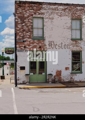 Weston, Missouri - 18 mai 2023 : rue principale du centre-ville à Weston, Mo Banque D'Images