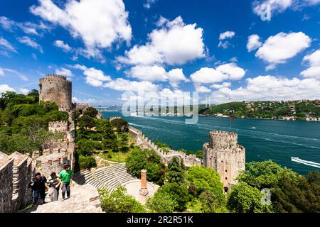 Forteresse de Rumeli (Hissar), détroit du Bosphore du côté européen, Istanbul, district de Sarıyer, Turquie Banque D'Images