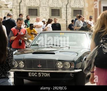 PISE , ITALIE - 30 - 2023 AVRIL : Aston Martin DBS 1969 sur une vieille voiture de course en rallye GP Terre di Canossa Banque D'Images