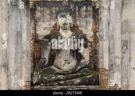 Bouddha de Wat Phra si Rattana Mahathe à si Satchanalai, Thaïlande. Banque D'Images