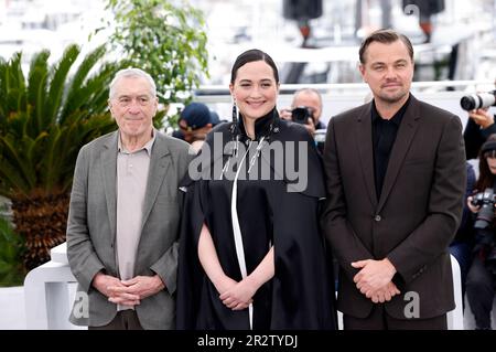 Cannes, France. 21st mai 2023. Robert de Niro, Lily Gladstone und Leonardo DiCaprio beim Photocall zum Kinofilm 'Killers of the Flower Moon' auf dem Festival de Cannes 2023/76. Internationale Filmfestspiele von Cannes am Palais des Festivals. Cannes, 21.05.2023 crédit: Geisler-Fotopress GmbH/Alay Live News Banque D'Images