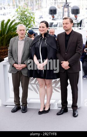 Cannes, France. 21st mai 2023. Robert de Niro, Lily Gladstone und Leonardo DiCaprio beim Photocall zum Kinofilm 'Killers of the Flower Moon' auf dem Festival de Cannes 2023/76. Internationale Filmfestspiele von Cannes am Palais des Festivals. Cannes, 21.05.2023 crédit: Geisler-Fotopress GmbH/Alay Live News Banque D'Images